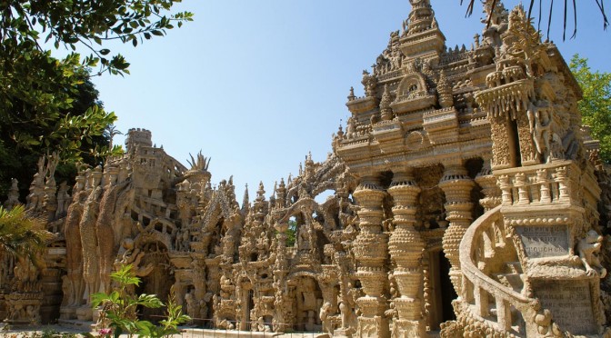 Palais idéal du Facteur Cheval, Hauterives, Drôme, France. Façade Est.